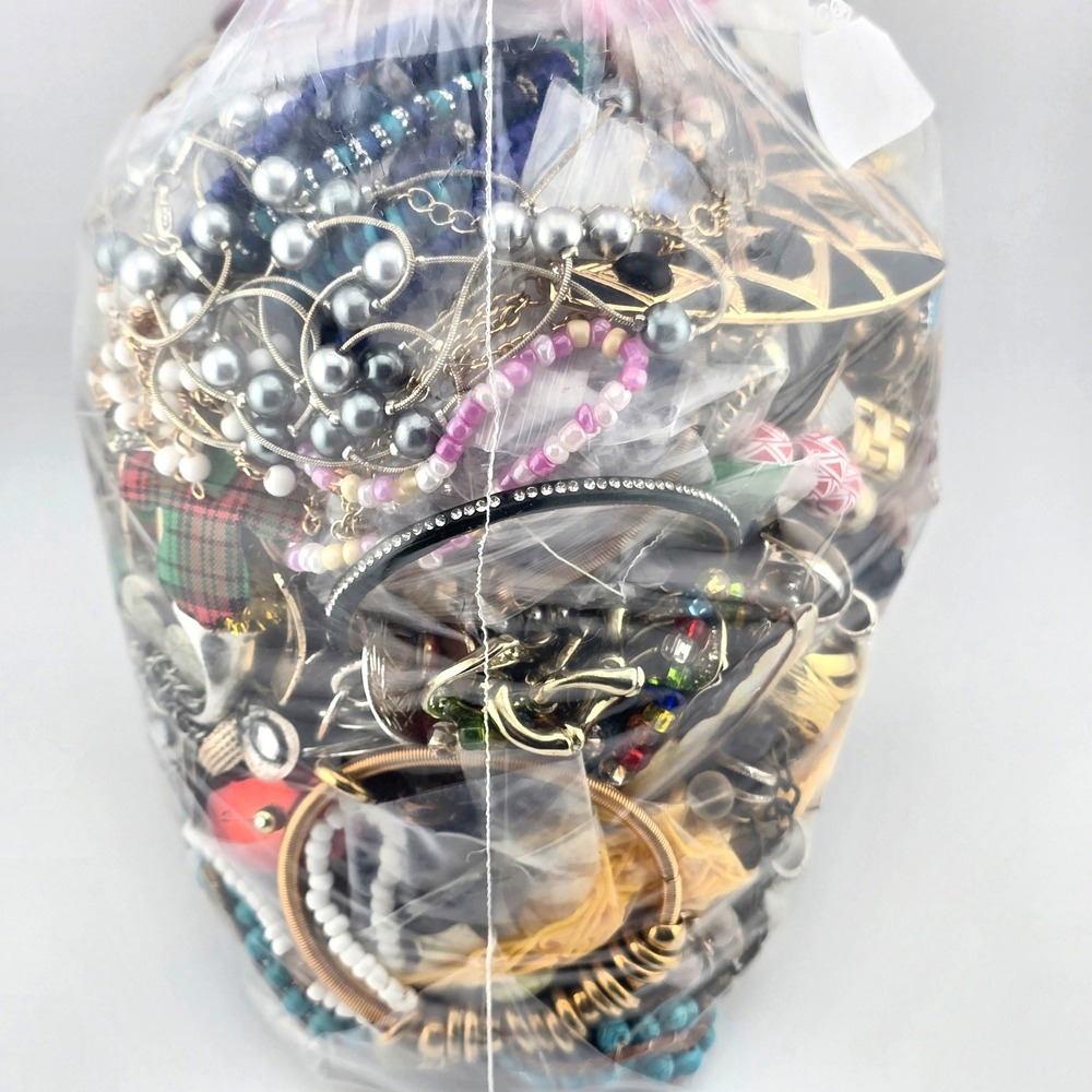 7lb Jewelry Craft Bag #2 - Bulk Lot Assorted Upcycle Broken Chains Beads & More - Picture 3 of 11